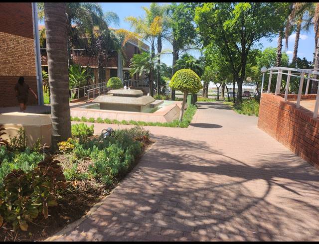 514M² OFFICE TO LET IN RANDJESPARK